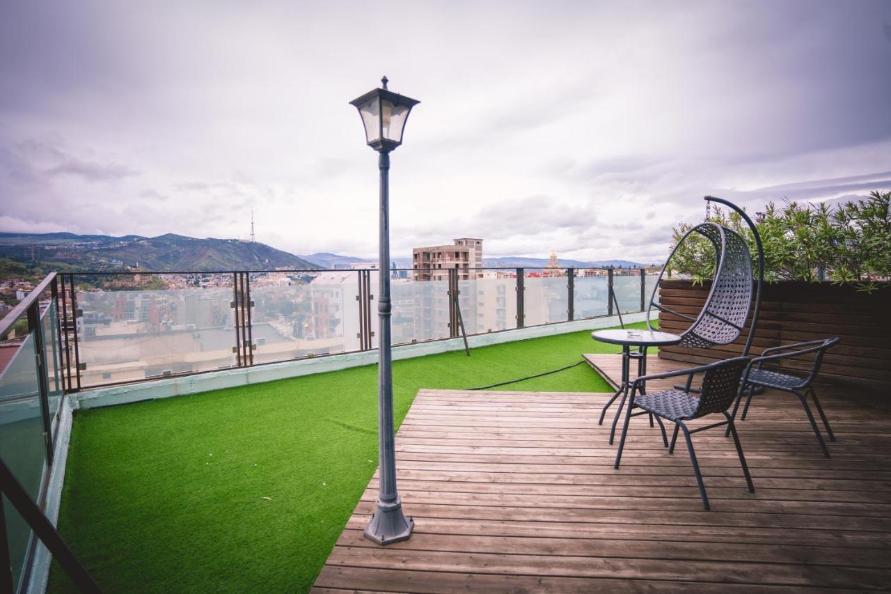 Hotel Grand View In Tbilisi Buitenkant foto