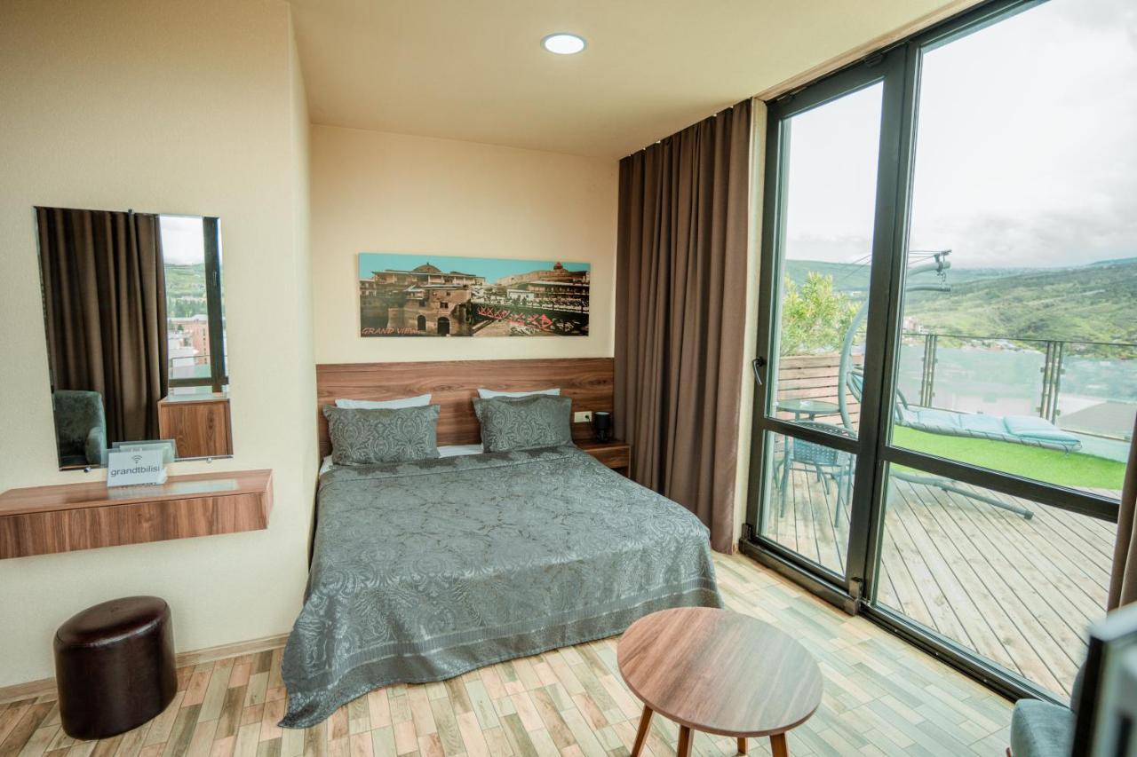Hotel Grand View In Tbilisi Buitenkant foto