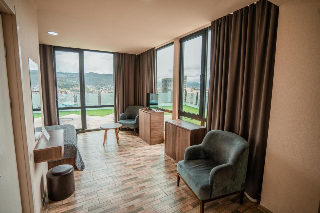 Hotel Grand View In Tbilisi Buitenkant foto