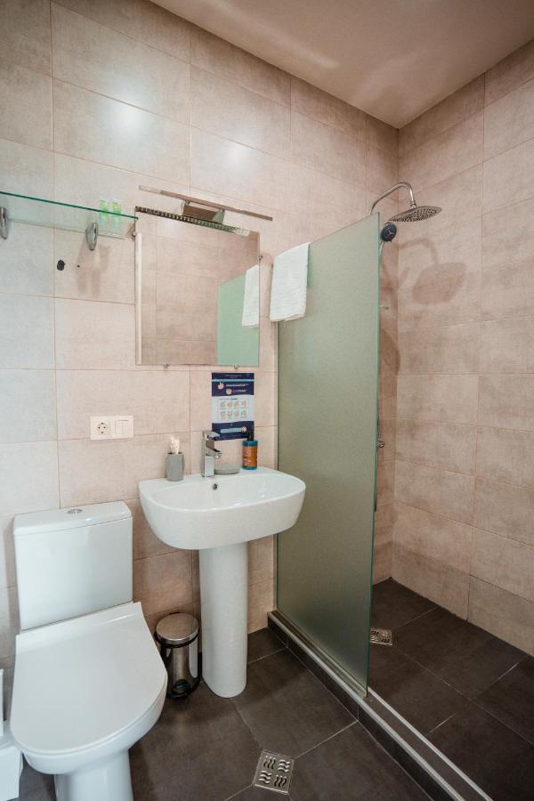 Hotel Grand View In Tbilisi Buitenkant foto