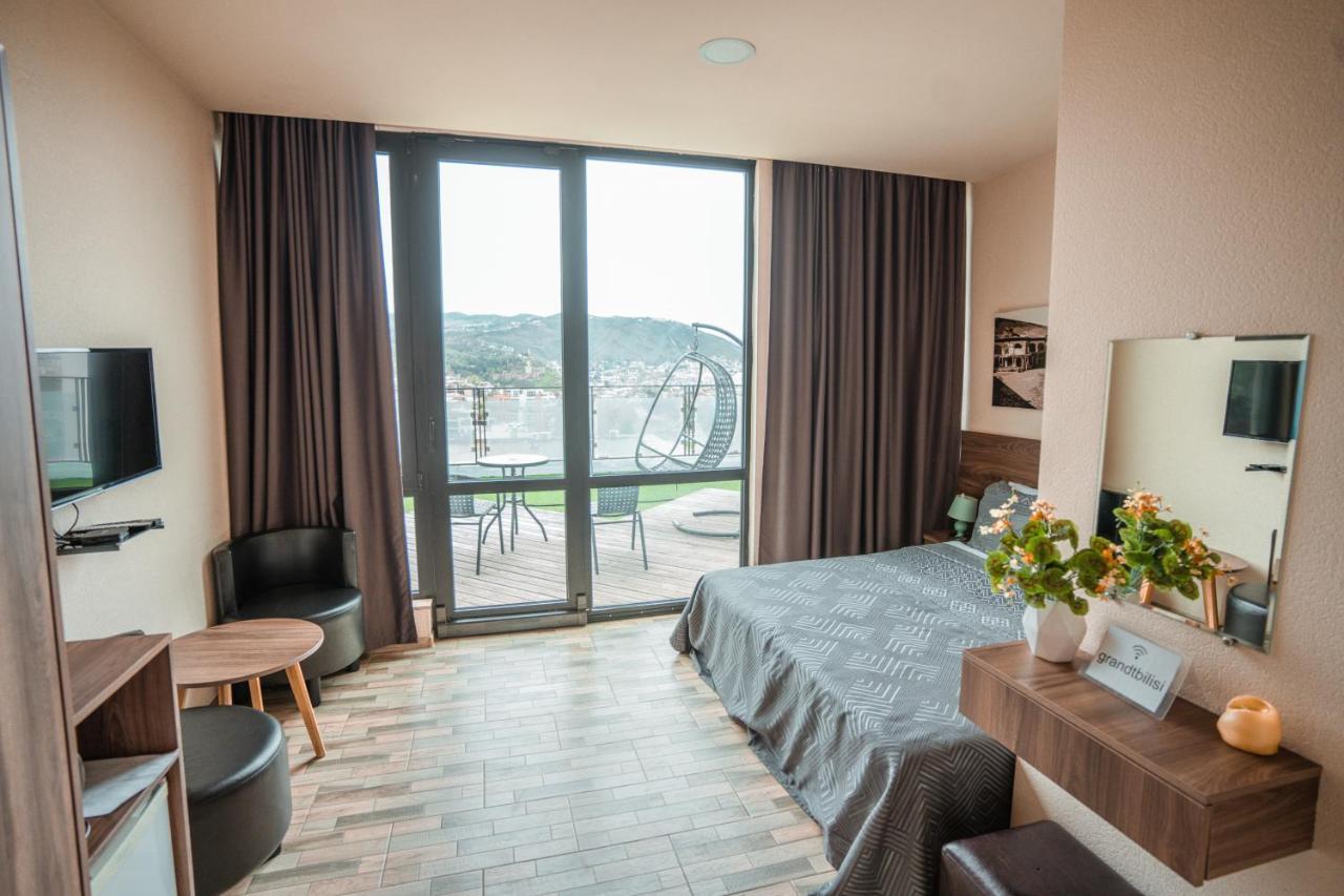 Hotel Grand View In Tbilisi Buitenkant foto