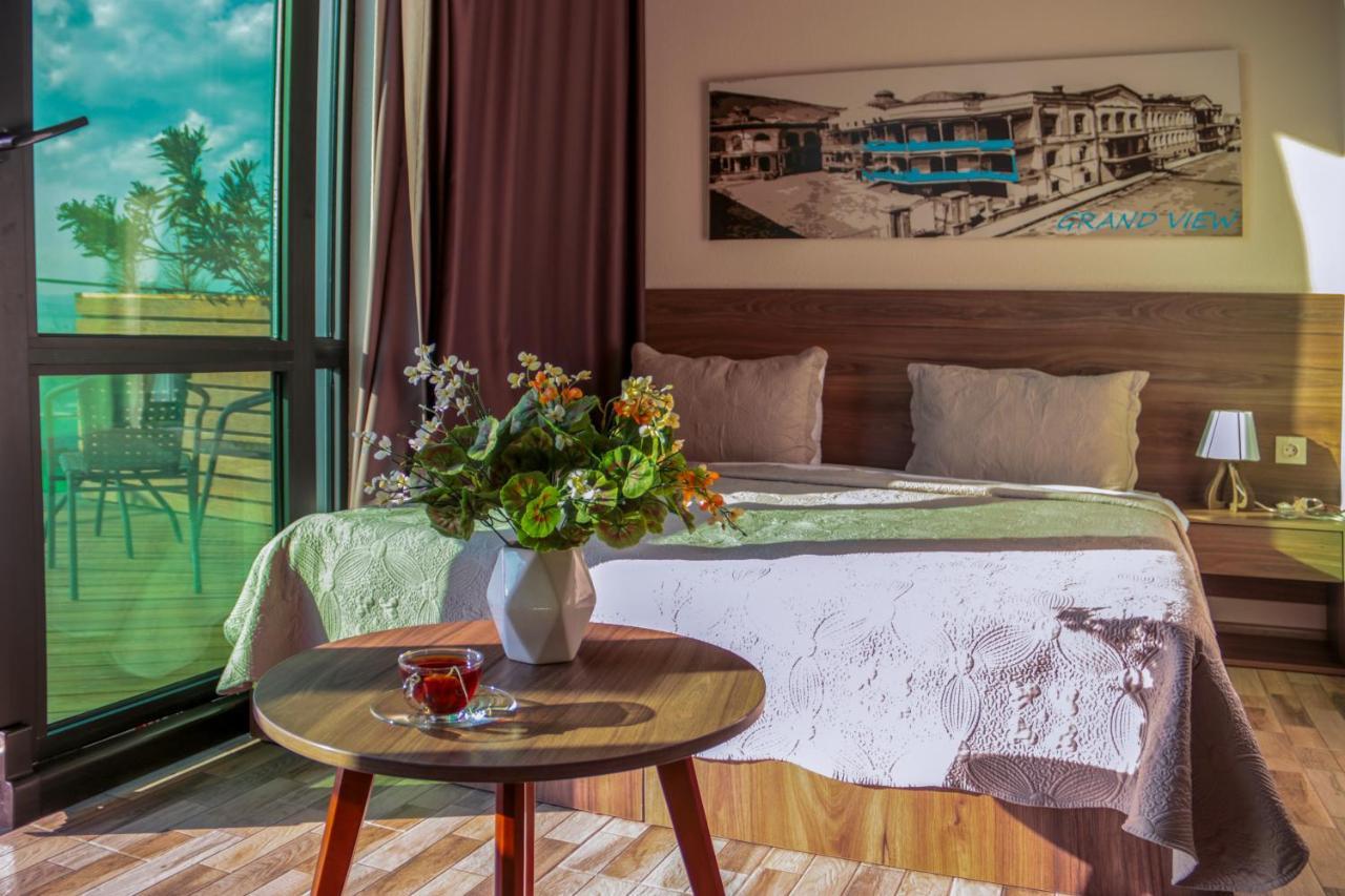 Hotel Grand View In Tbilisi Buitenkant foto