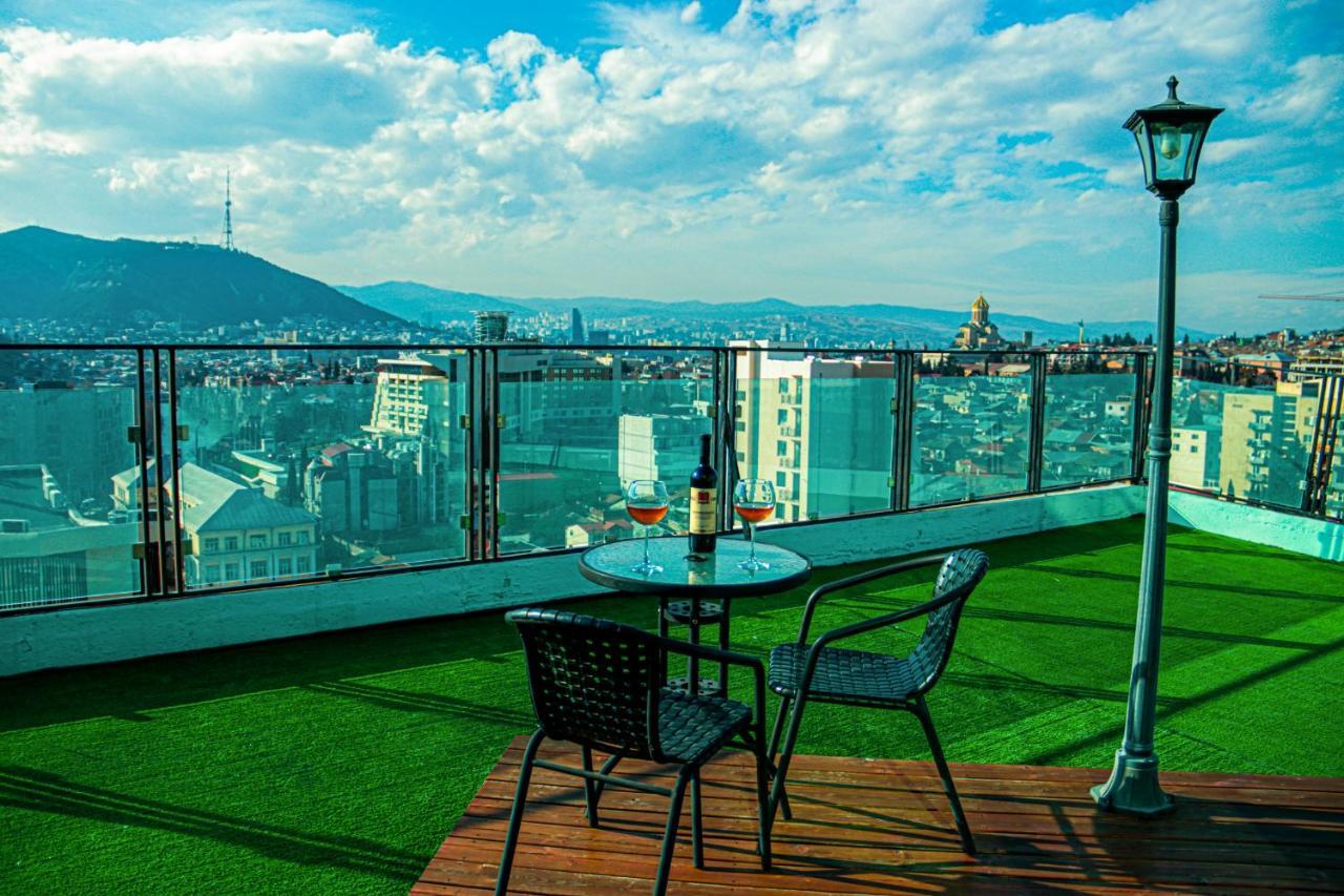 Hotel Grand View In Tbilisi Buitenkant foto
